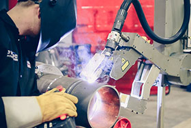 協作機器人如何改變管道焊接車間