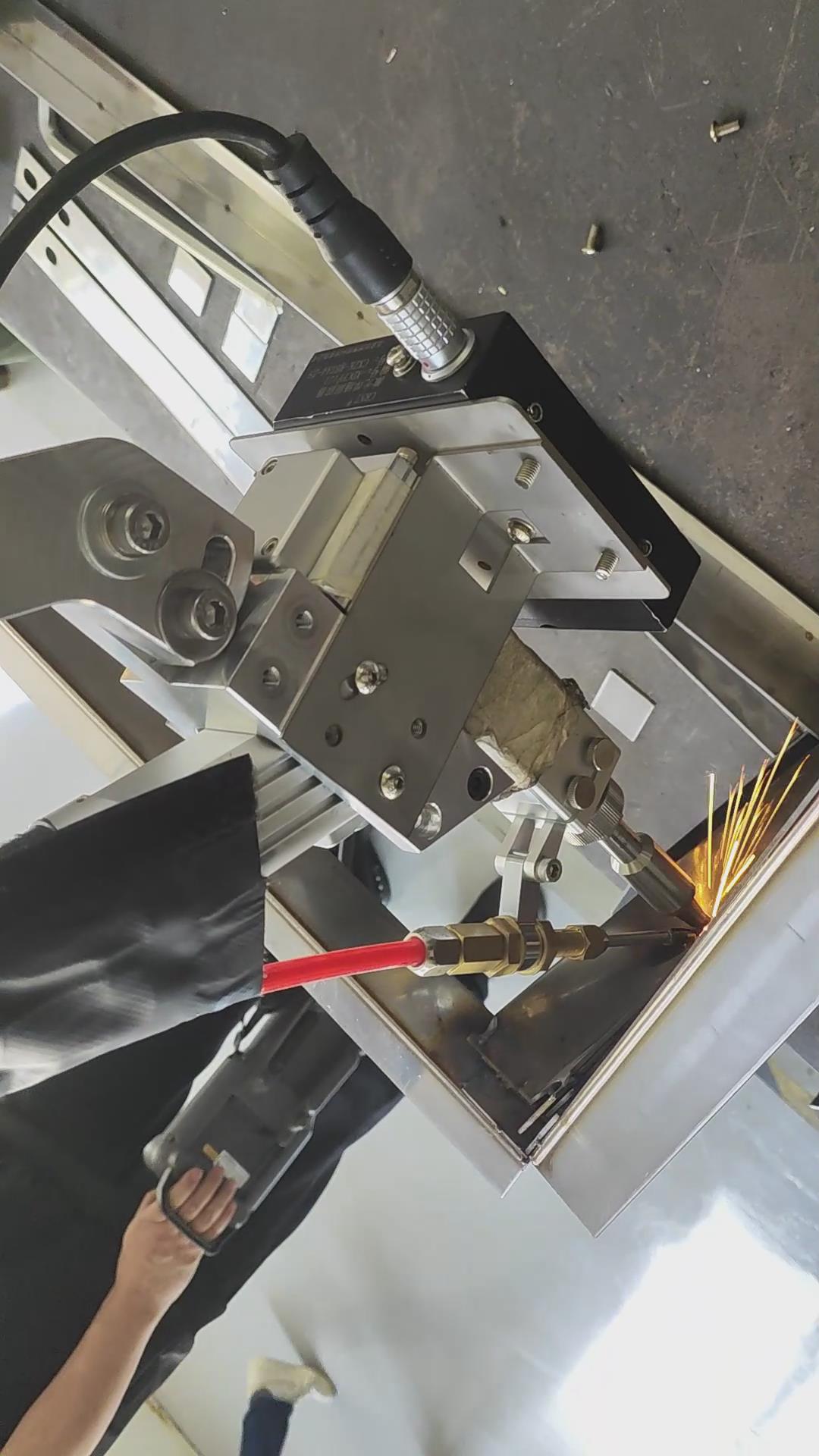 創(chuàng)想智控激光焊縫跟蹤系統(tǒng)在電氣柜框架自動化焊接的應用