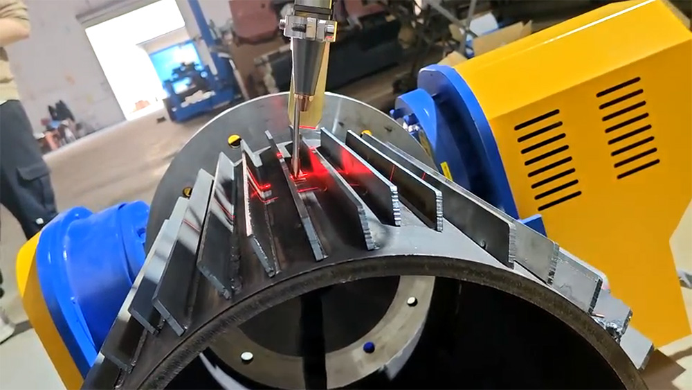 創(chuàng)想智控激光焊縫跟蹤器：電機(jī)外殼高效智能焊接的新突破