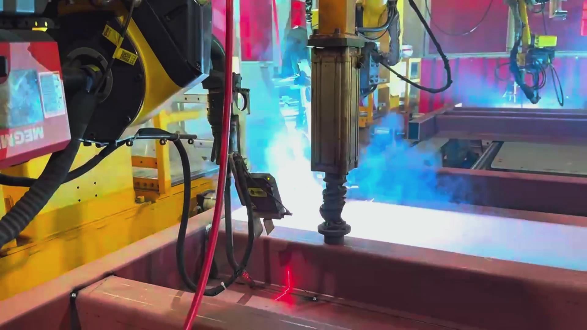 創(chuàng)想智控激光焊縫跟蹤系統(tǒng)在發(fā)那科機器人焊接火車端墻中的應(yīng)用